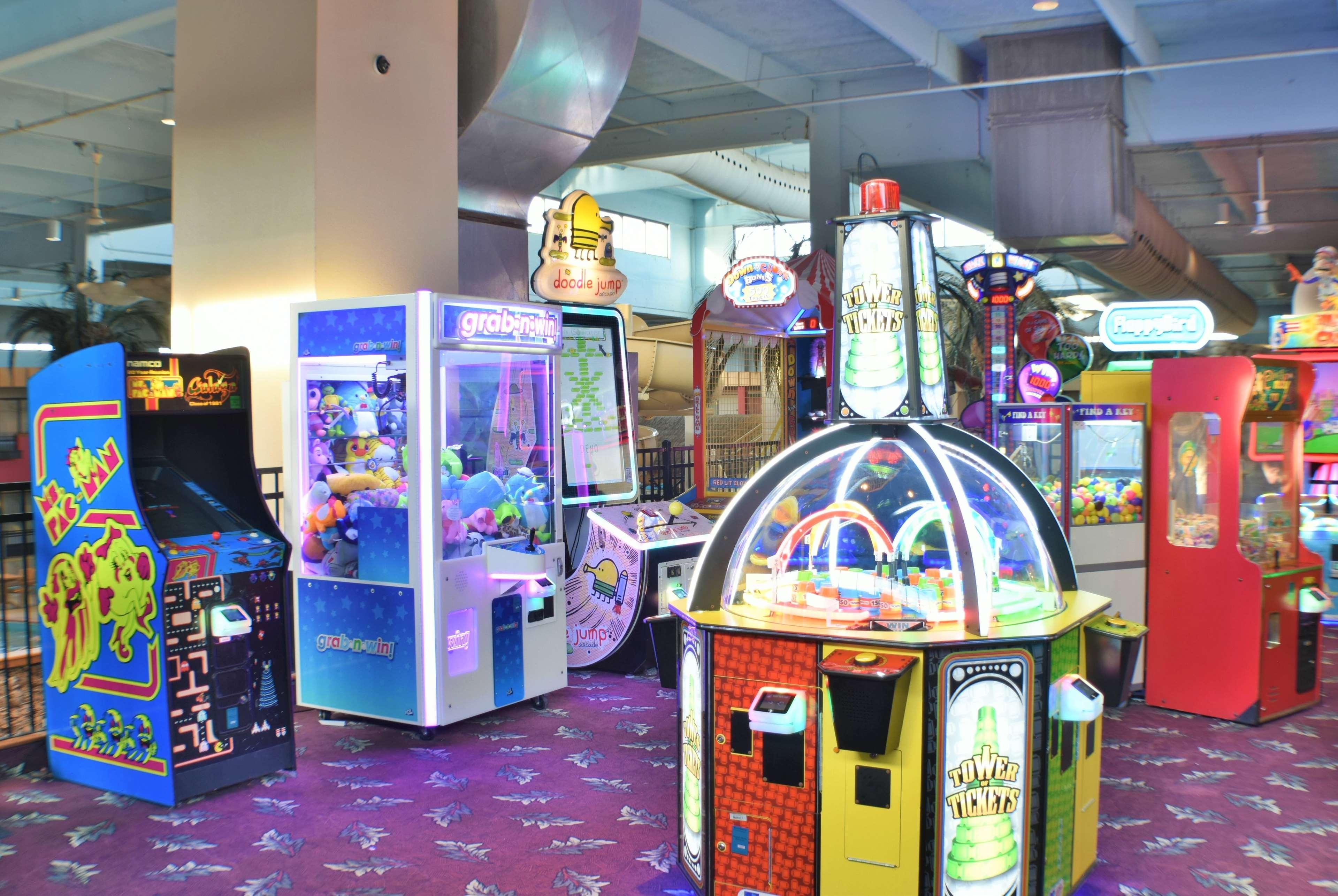 Ramada By Wyndham Sioux Falls Airport - Waterpark Resort & Event Center Esterno foto