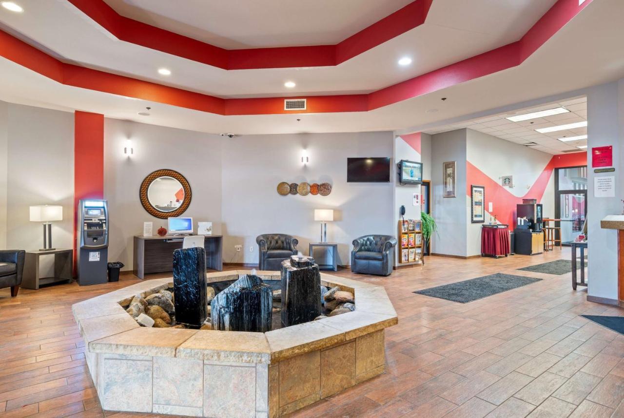 Ramada By Wyndham Sioux Falls Airport - Waterpark Resort & Event Center Esterno foto