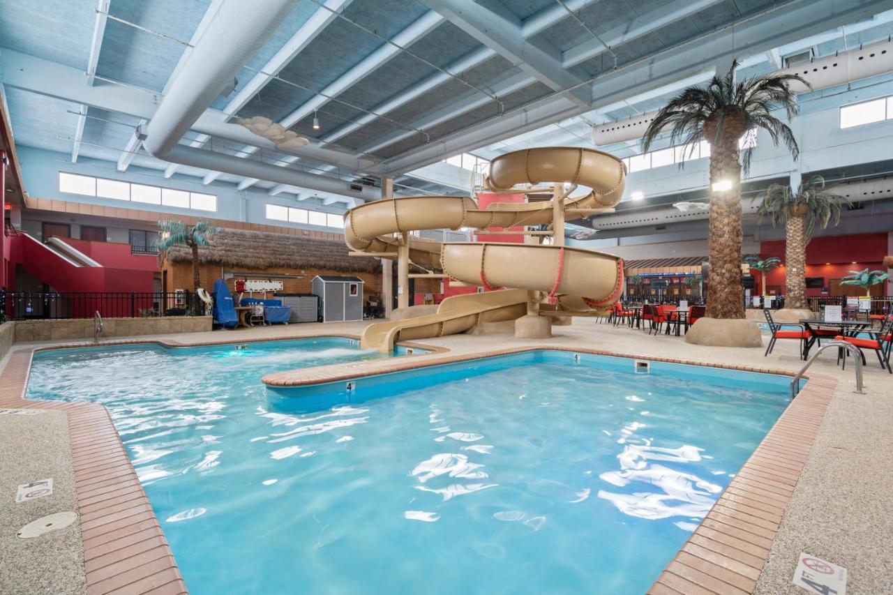 Ramada By Wyndham Sioux Falls Airport - Waterpark Resort & Event Center Esterno foto