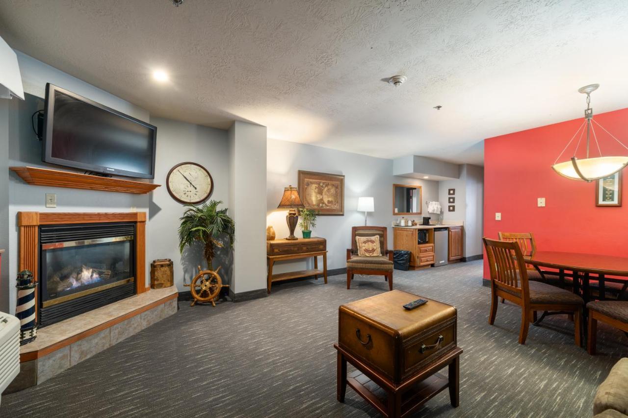 Ramada By Wyndham Sioux Falls Airport - Waterpark Resort & Event Center Esterno foto