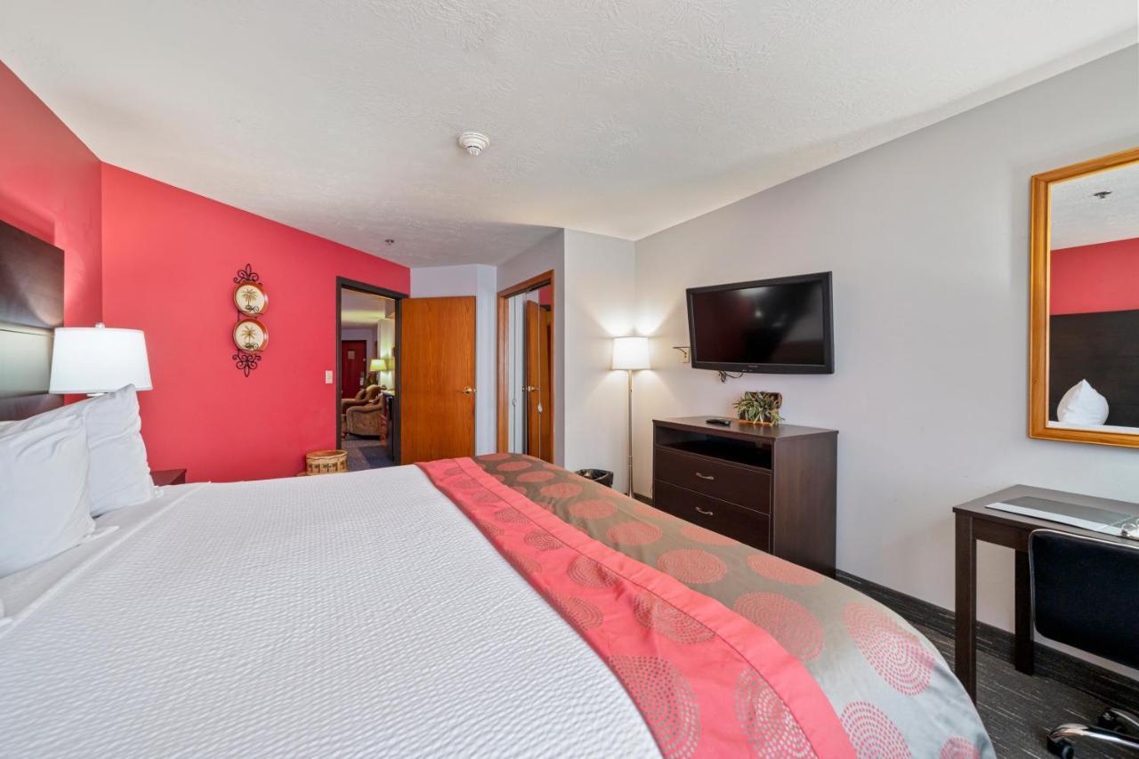Ramada By Wyndham Sioux Falls Airport - Waterpark Resort & Event Center Esterno foto