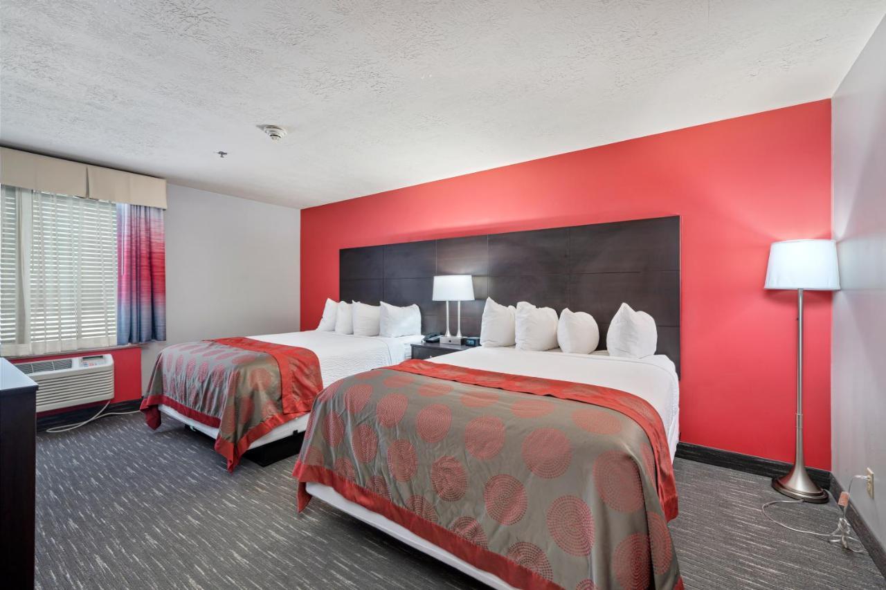 Ramada By Wyndham Sioux Falls Airport - Waterpark Resort & Event Center Esterno foto