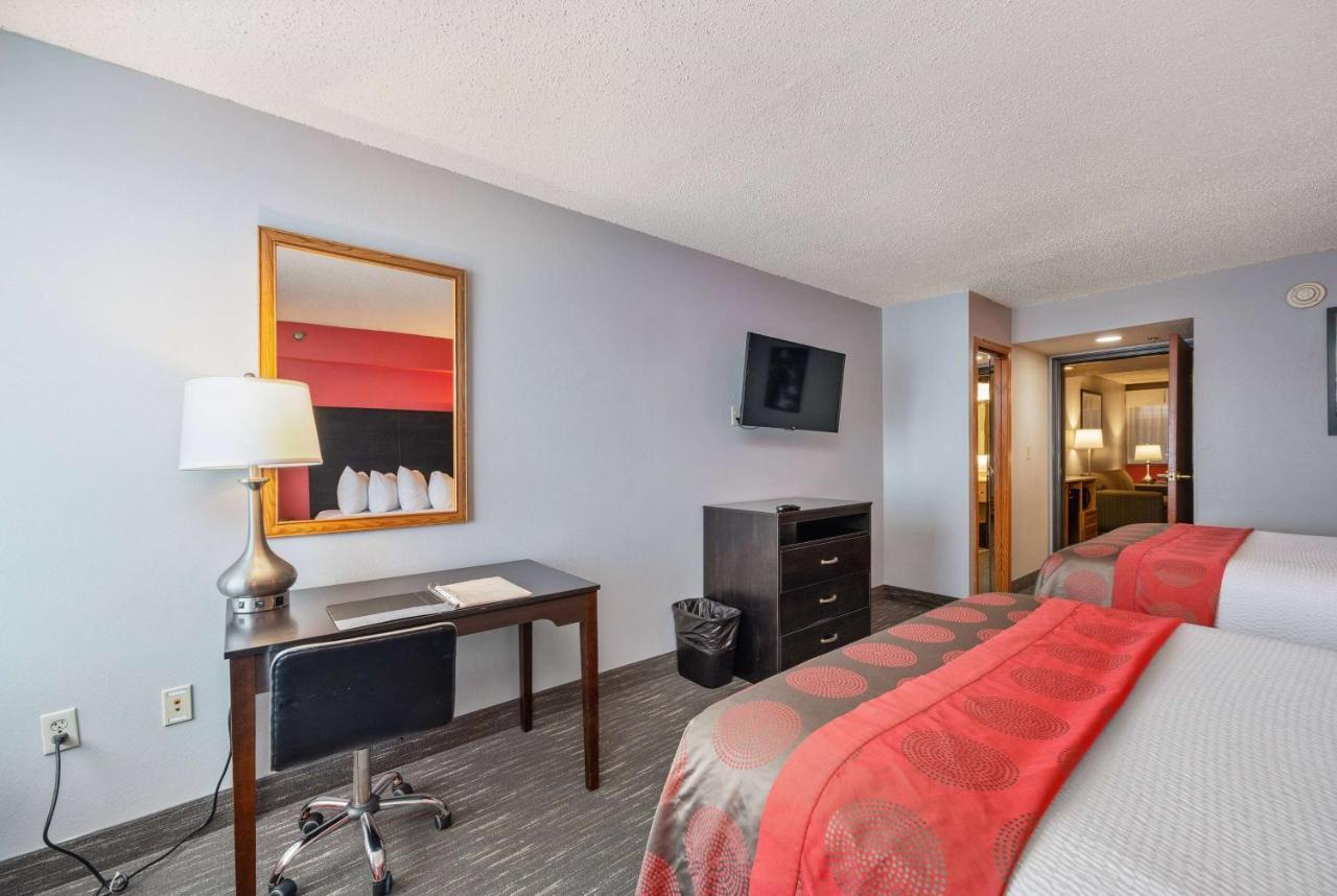 Ramada By Wyndham Sioux Falls Airport - Waterpark Resort & Event Center Esterno foto