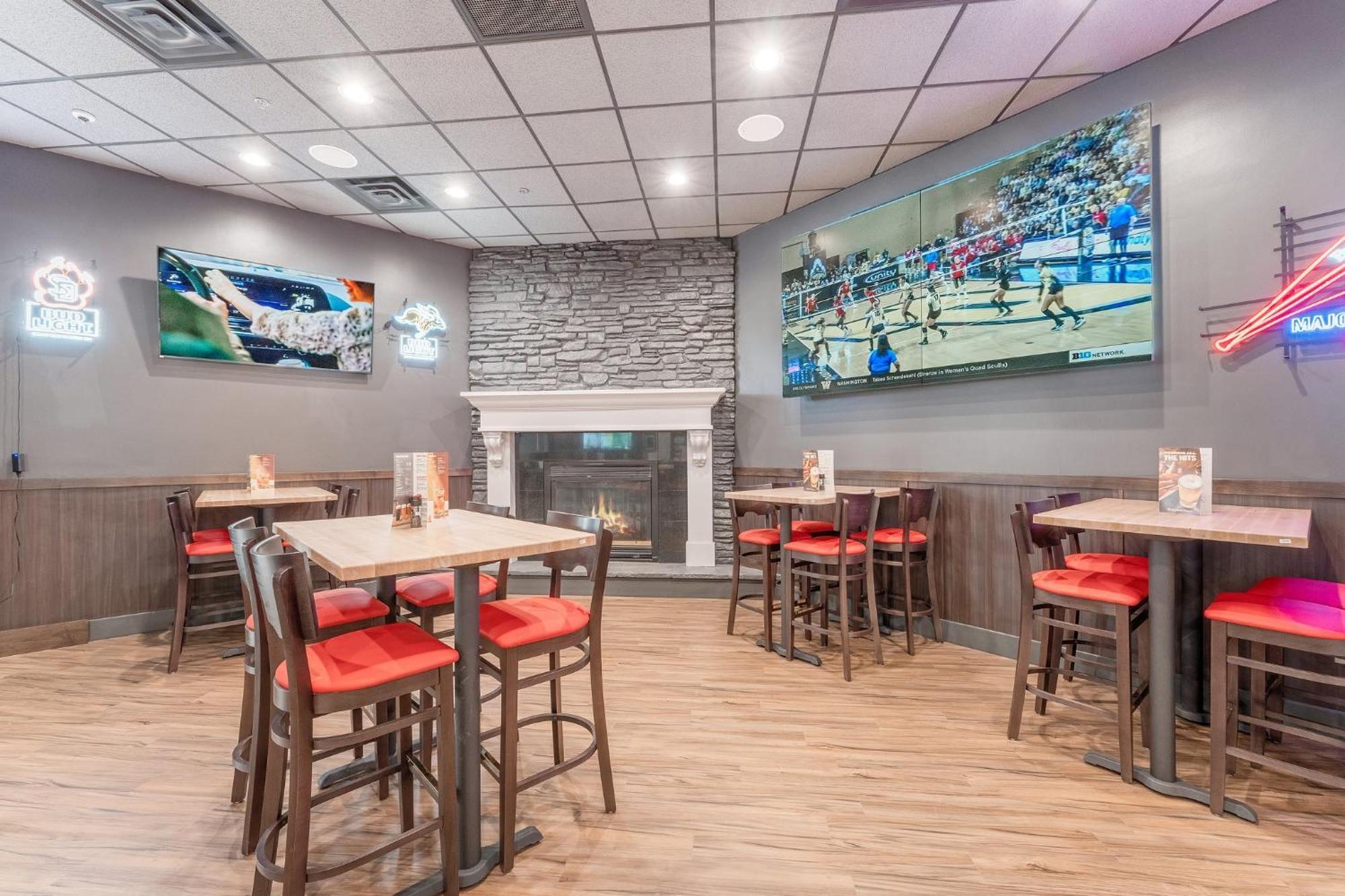 Ramada By Wyndham Sioux Falls Airport - Waterpark Resort & Event Center Esterno foto