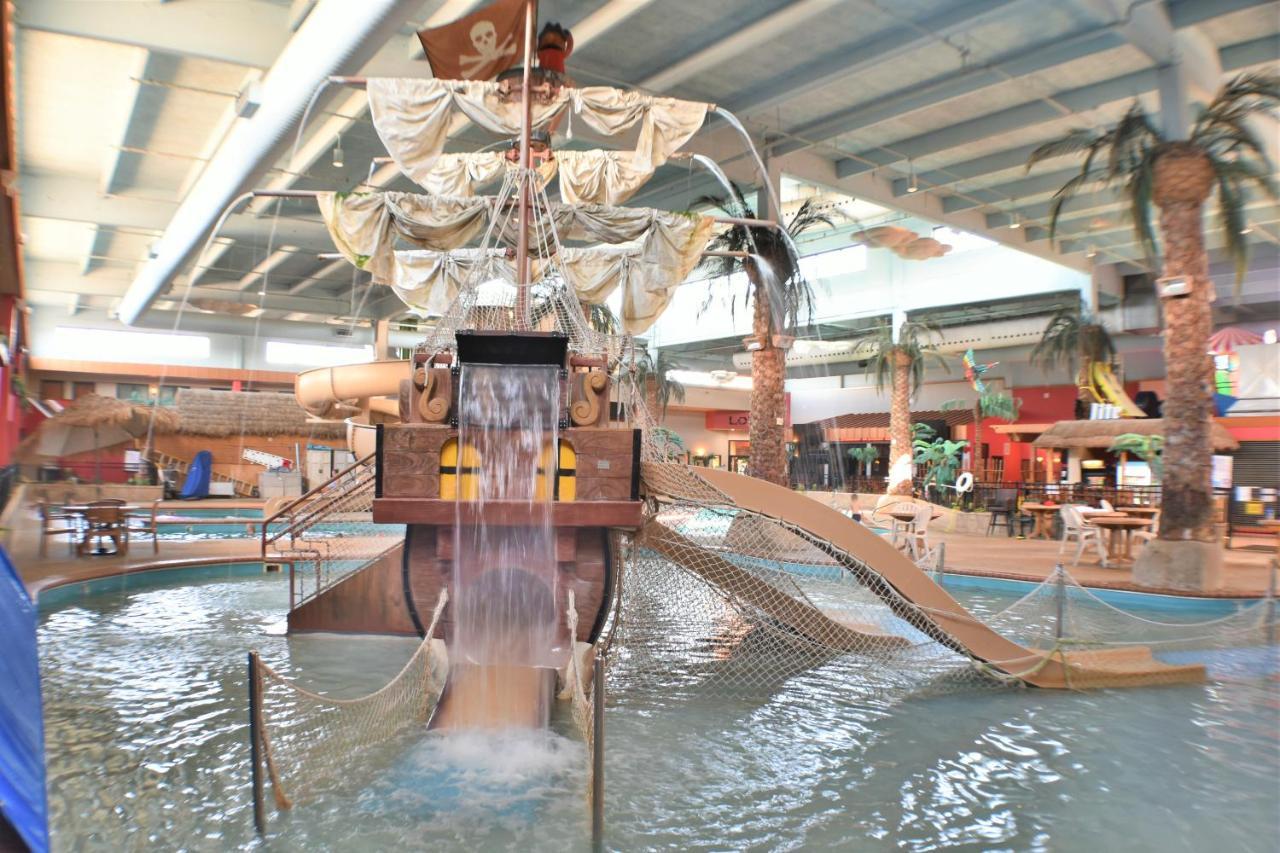 Ramada By Wyndham Sioux Falls Airport - Waterpark Resort & Event Center Esterno foto